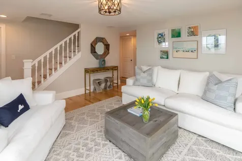 28 Beach Road Oak Bluffs MA 02557