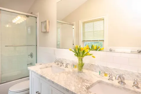 28 Beach Road Oak Bluffs MA 02557
