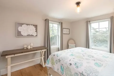 28 Beach Road Oak Bluffs MA 02557