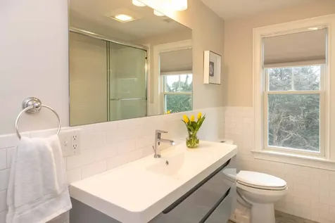 28 Beach Road Oak Bluffs MA 02557