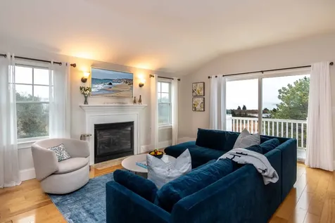 28 Beach Road Oak Bluffs MA 02557