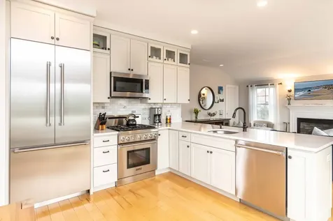28 Beach Road Oak Bluffs MA 02557