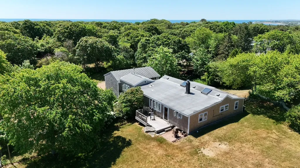 8 Rumpus Ridge Chilmark MA 02535