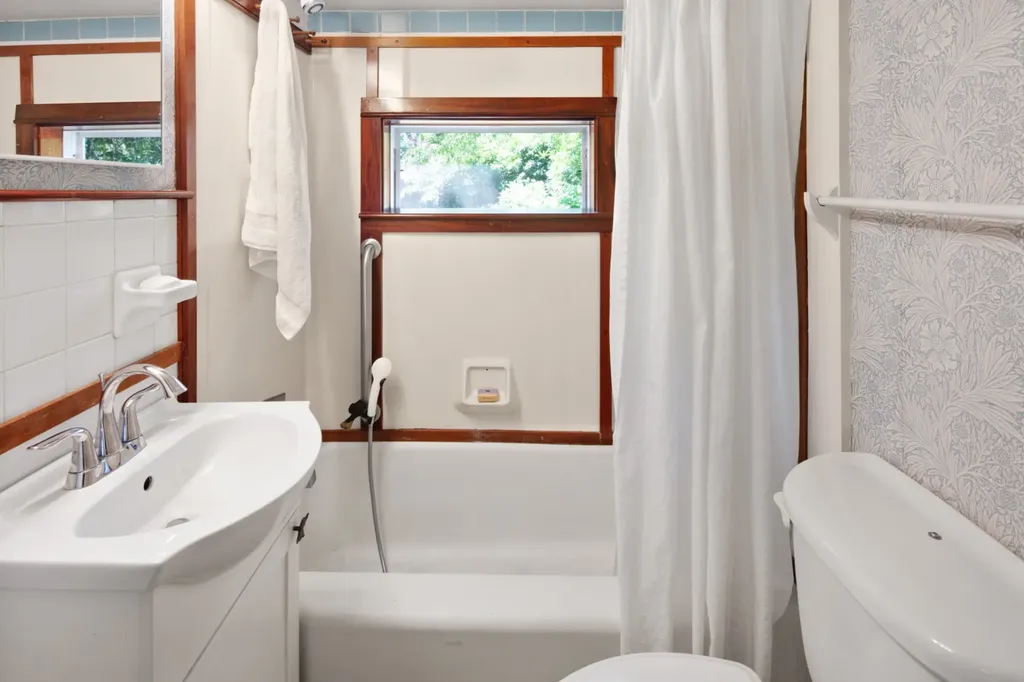 8 Rumpus Ridge Chilmark MA 02535