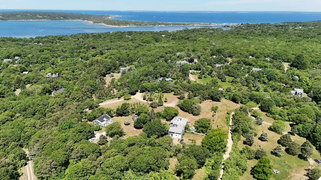 8 Rumpus Ridge Chilmark MA 02535