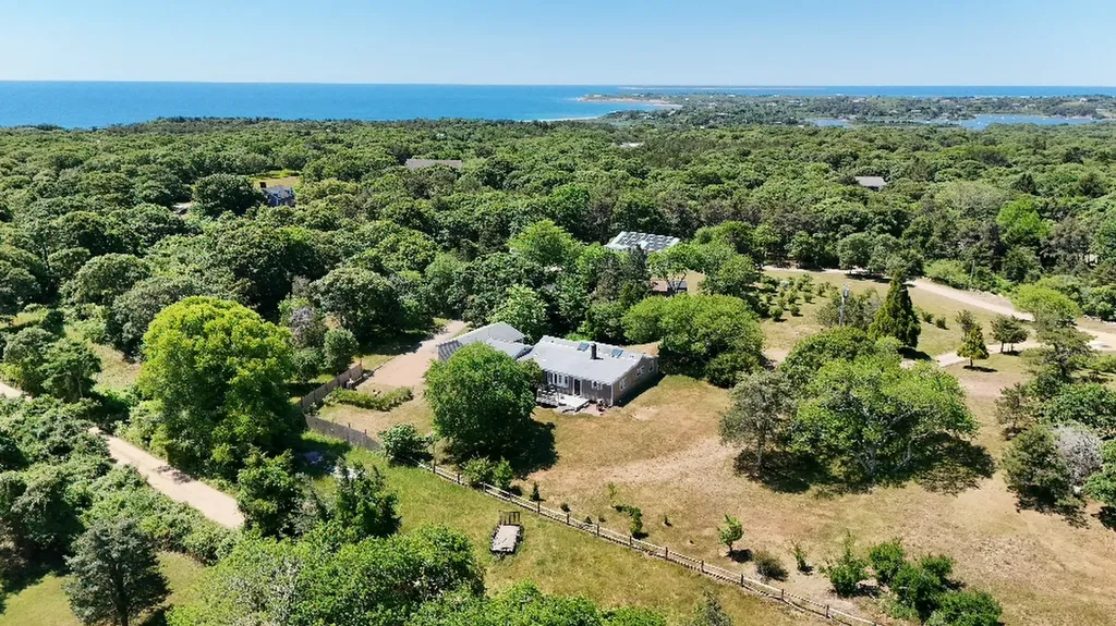 8 Rumpus Ridge Chilmark MA 02535