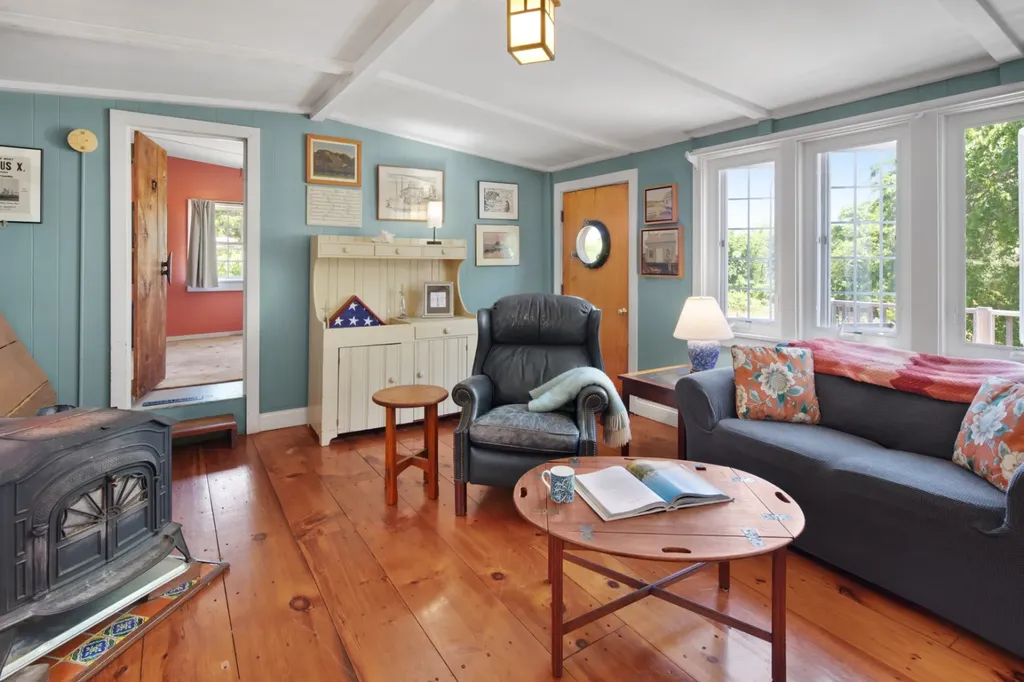 8 Rumpus Ridge Chilmark MA 02535