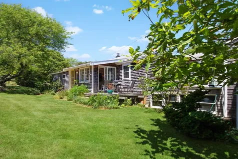 8 Rumpus Ridge Chilmark MA 02535