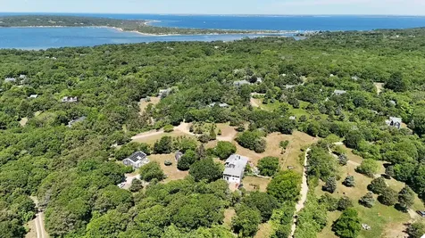 8 Rumpus Ridge Chilmark MA 02535