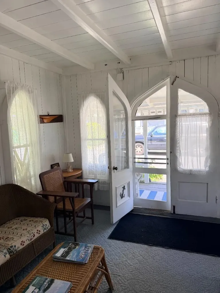 8 Pequot Avenue Oak Bluffs MA 02557