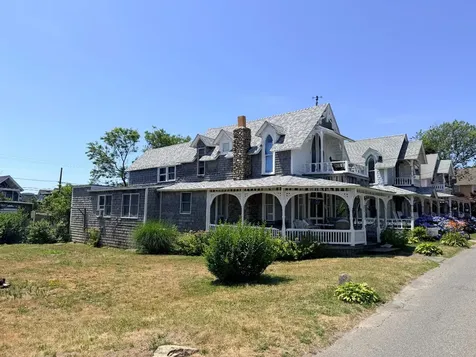 8 Pequot Avenue Oak Bluffs MA 02557