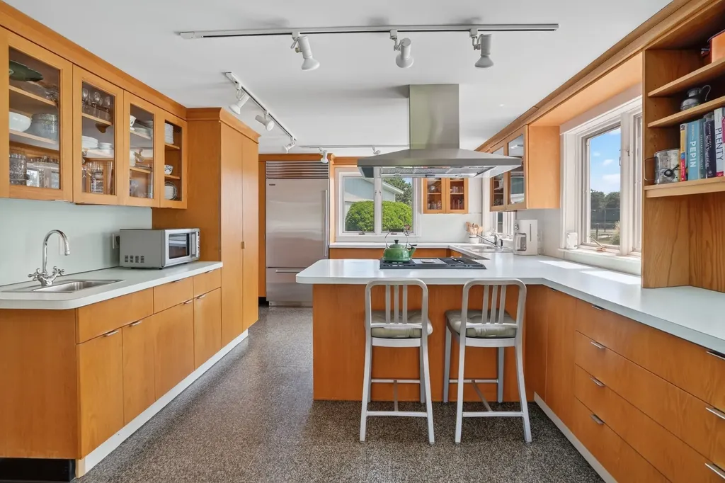 30 & 40 Elias Lane West Tisbury MA 02575
