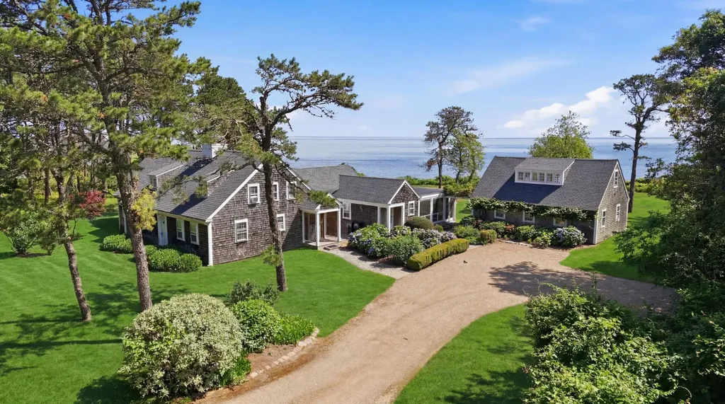 91 Plantingfield Way Edgartown MA 02539