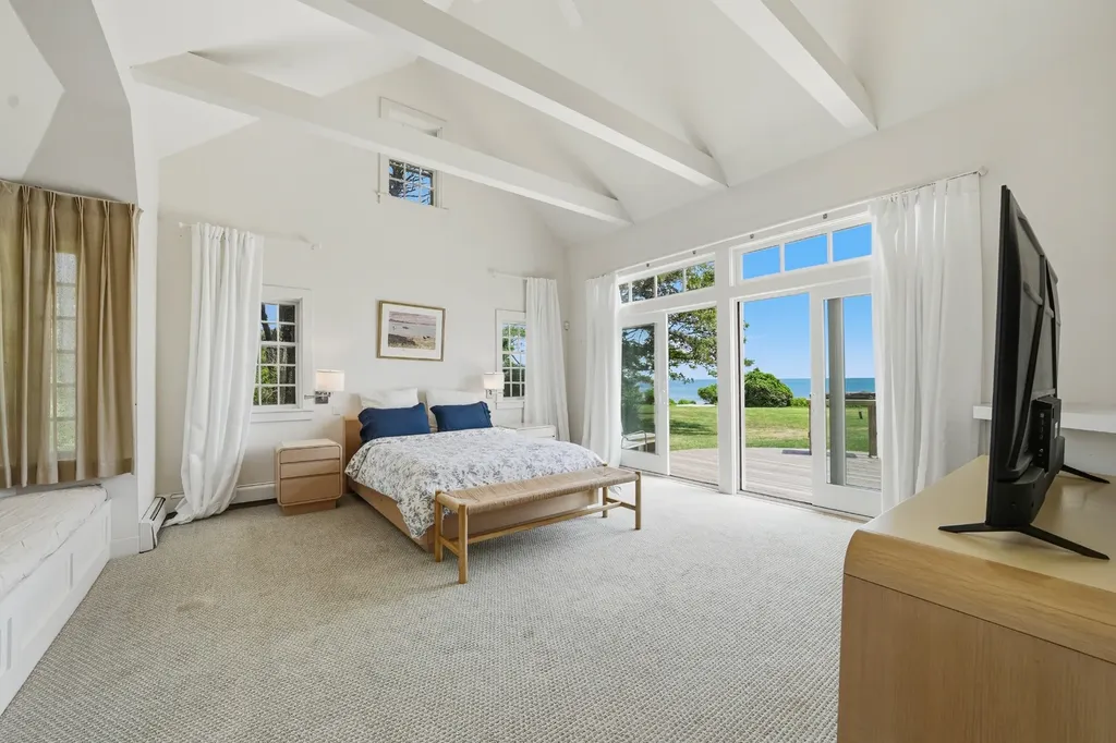 91 Plantingfield Way Edgartown MA 02539