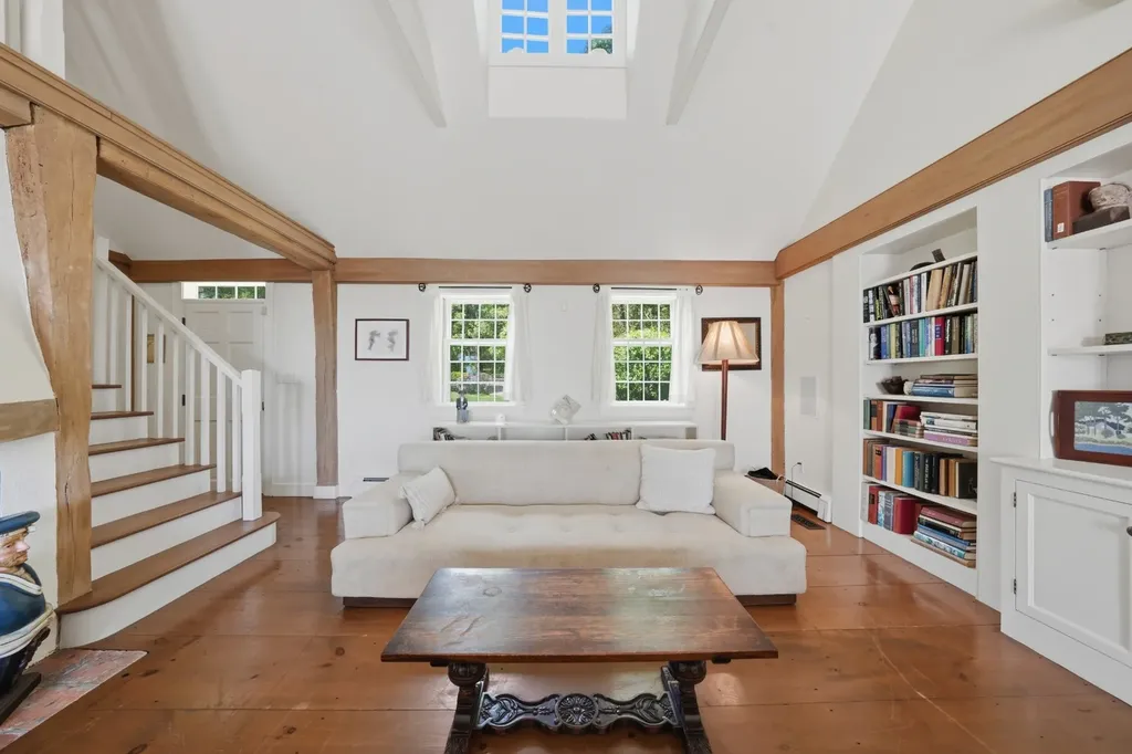 91 Plantingfield Way Edgartown MA 02539