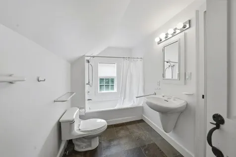 91 Plantingfield Way Edgartown MA 02539