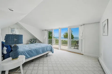 91 Plantingfield Way Edgartown MA 02539