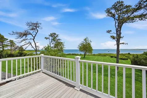91 Plantingfield Way Edgartown MA 02539