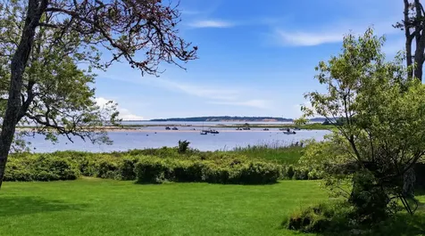 91 Plantingfield Way Edgartown MA 02539