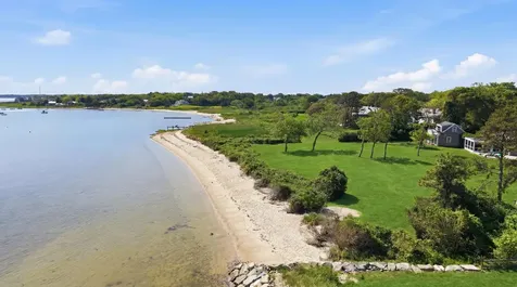91 Plantingfield Way Edgartown MA 02539