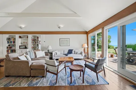 91 Plantingfield Way Edgartown MA 02539