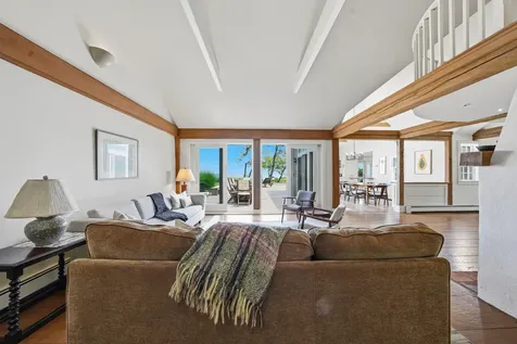 91 Plantingfield Way Edgartown MA 02539