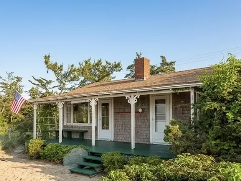 11 Beach Road Oak Bluffs MA 02557