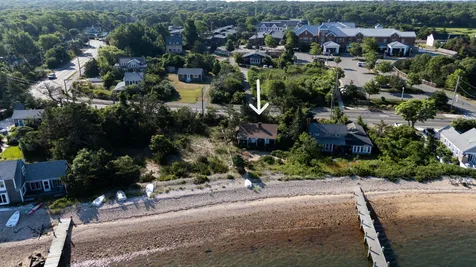 11 Beach Road Oak Bluffs MA 02557