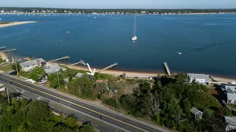11 Beach Road Oak Bluffs MA 02557