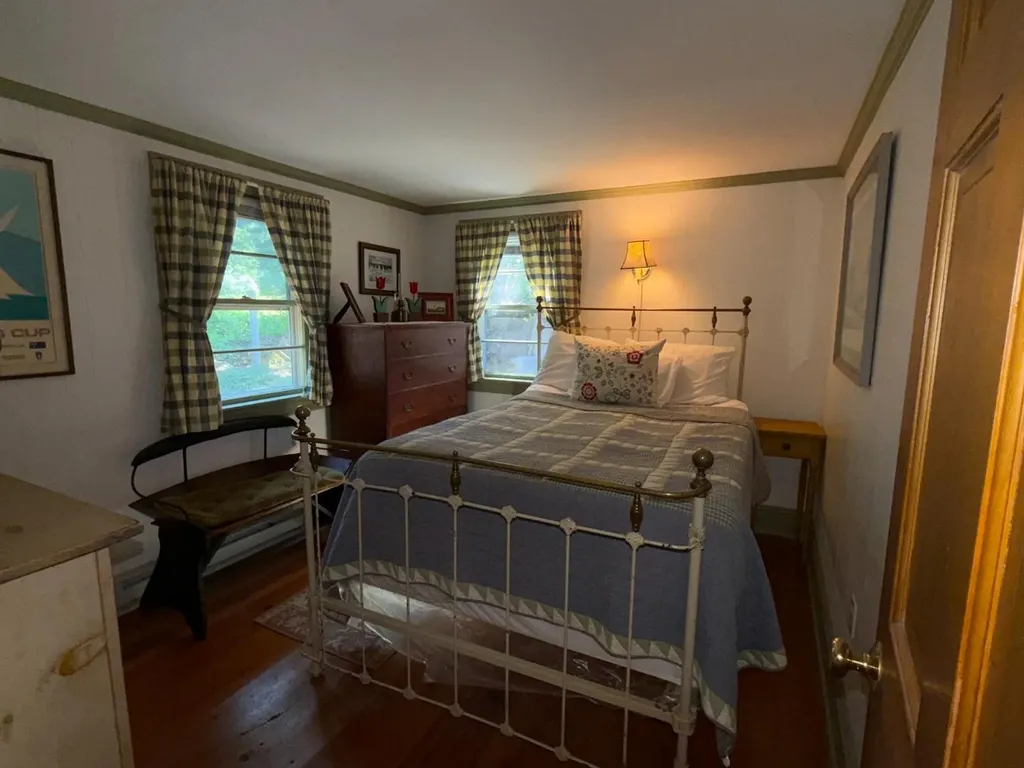 60R Carol Lane Oak Bluffs MA 02557