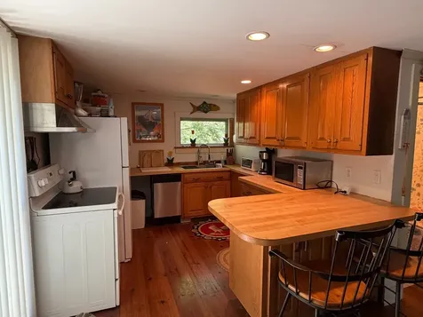 60R Carol Lane Oak Bluffs MA 02557