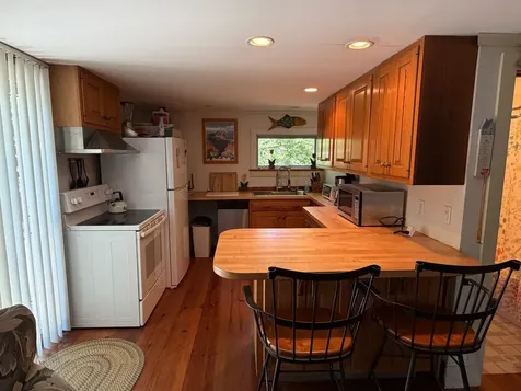 60R Carol Lane Oak Bluffs MA 02557