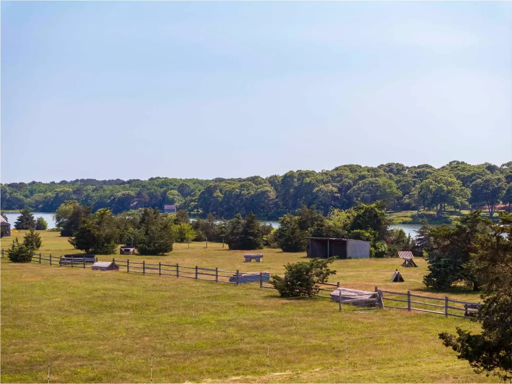 131 Pond View Farm Road West Tisbury MA 02575