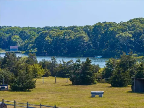 131 Pond View Farm Road West Tisbury MA 02575