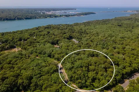 30 Double Ox Road Oak Bluffs MA 02557