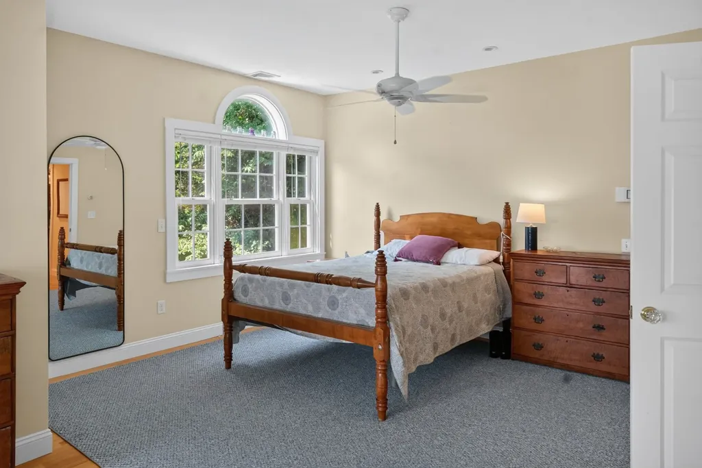 51 Davis Street Vineyard Haven MA 02568