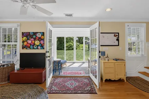 51 Davis Street Vineyard Haven MA 02568