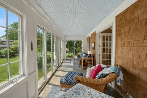 51 Davis Street Vineyard Haven MA 02568