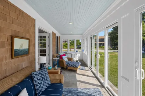 51 Davis Street Vineyard Haven MA 02568
