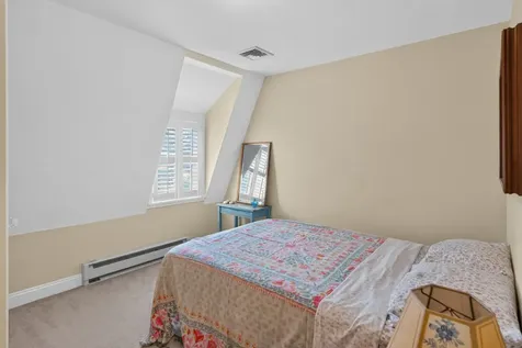51 Davis Street Vineyard Haven MA 02568