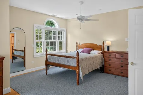 51 Davis Street Vineyard Haven MA 02568