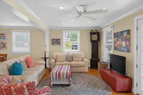 51 Davis Street Vineyard Haven MA 02568