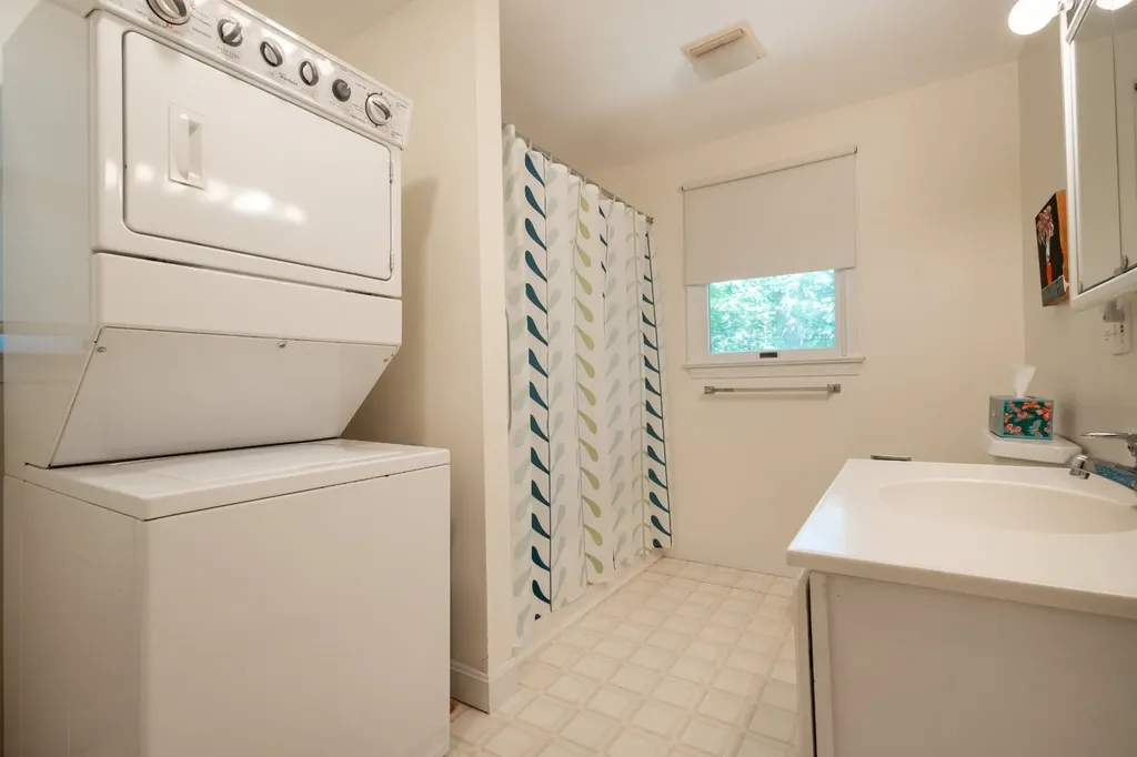 72 Moonstone Way Vineyard Haven MA 02568