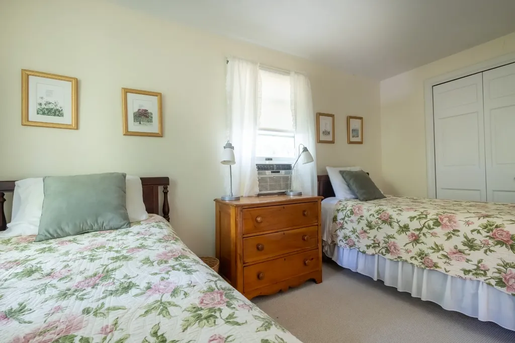 72 Moonstone Way Vineyard Haven MA 02568