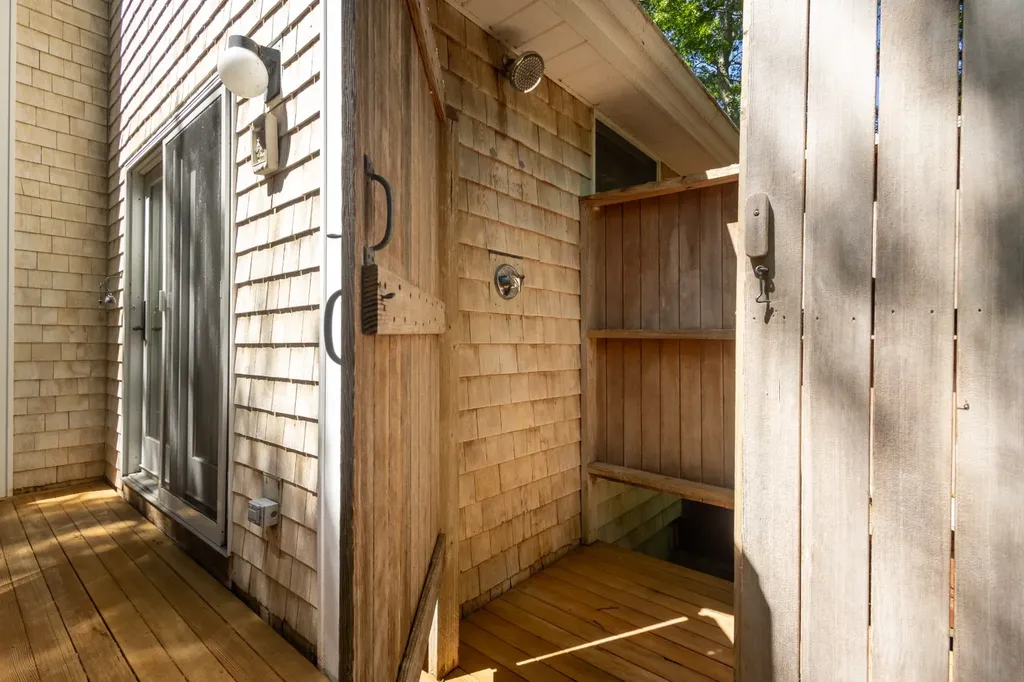 72 Moonstone Way Vineyard Haven MA 02568