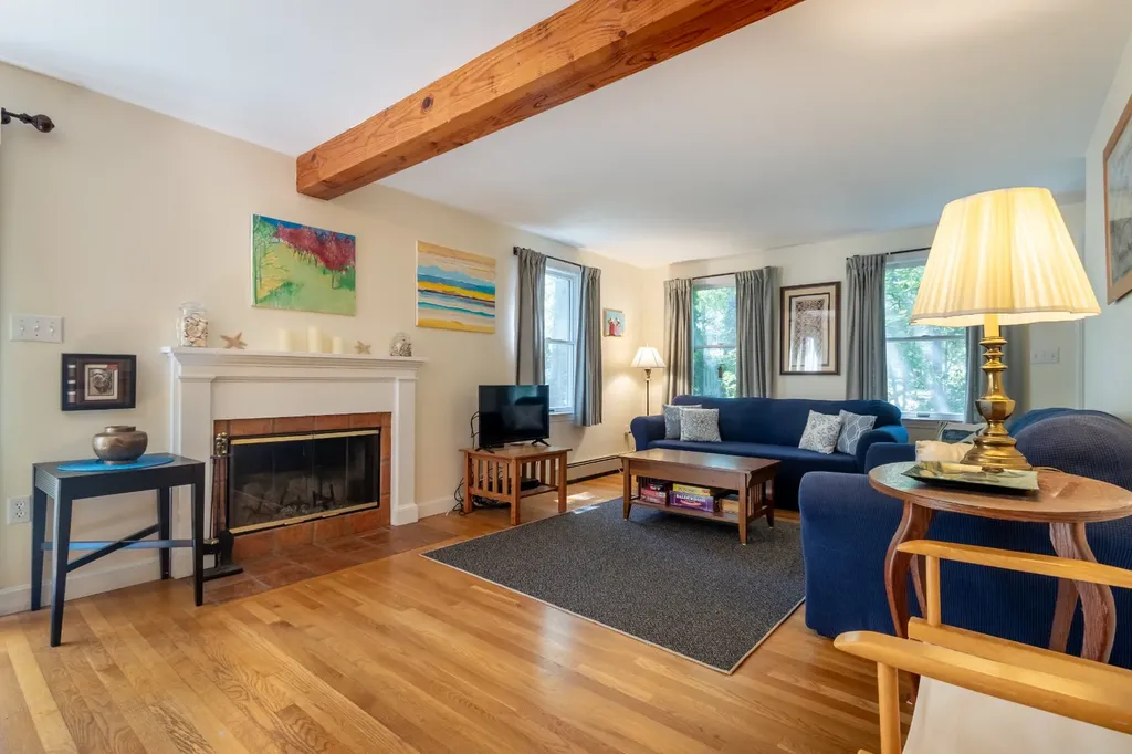 72 Moonstone Way Vineyard Haven MA 02568
