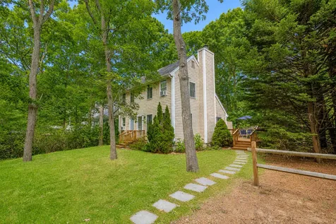 72 Moonstone Way Vineyard Haven MA 02568