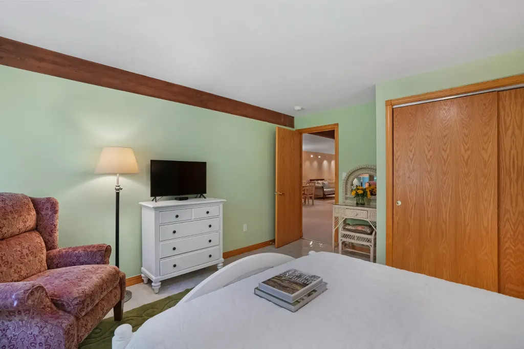 18 Puritan Drive Oak Bluffs MA 02557