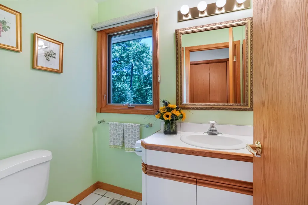 18 Puritan Drive Oak Bluffs MA 02557
