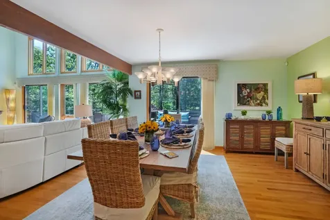 18 Puritan Drive Oak Bluffs MA 02557